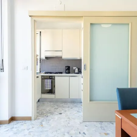 Daire Garibaldi Two Bedrooms By Halldis Milano