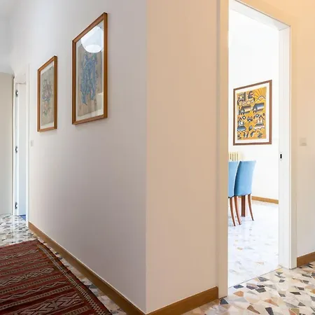 Garibaldi Two Bedrooms By Halldis Apartment